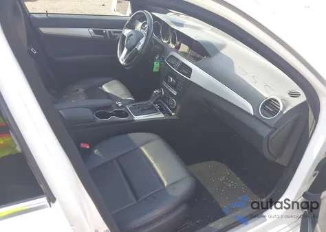 2013 Mercedes-Benz C 300 Luxury 4Matic/Sport 4Matic from USA, damaged, VIN WDDGF8AB9DR295926